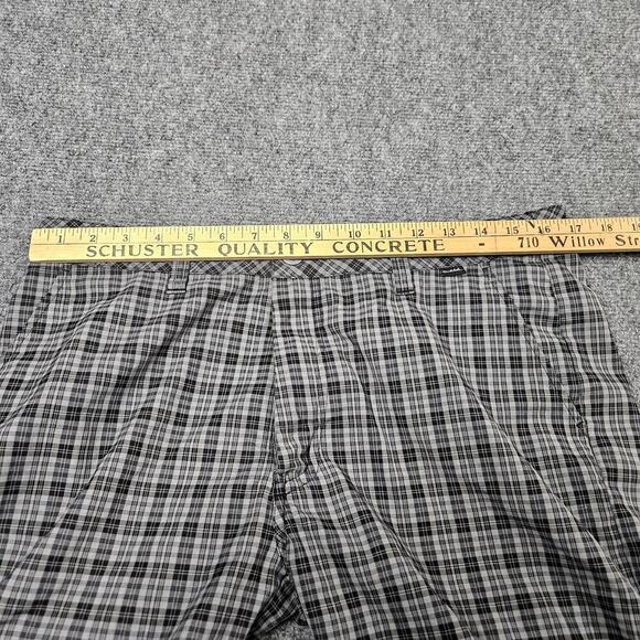 Travis Mathew Shorts Size 32 Gray Black Plaid Golf Active Performance Stretch - Picture 4 of 6